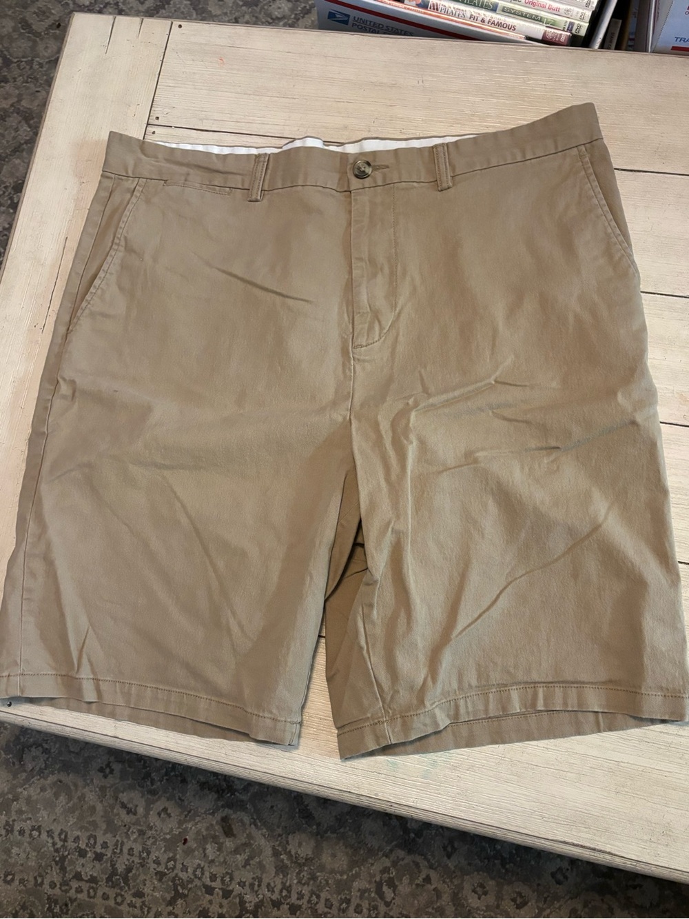 Old Navy Ultimate Slim Built-In Flex Khaki Chino Shorts Men’s Size 40 Beige